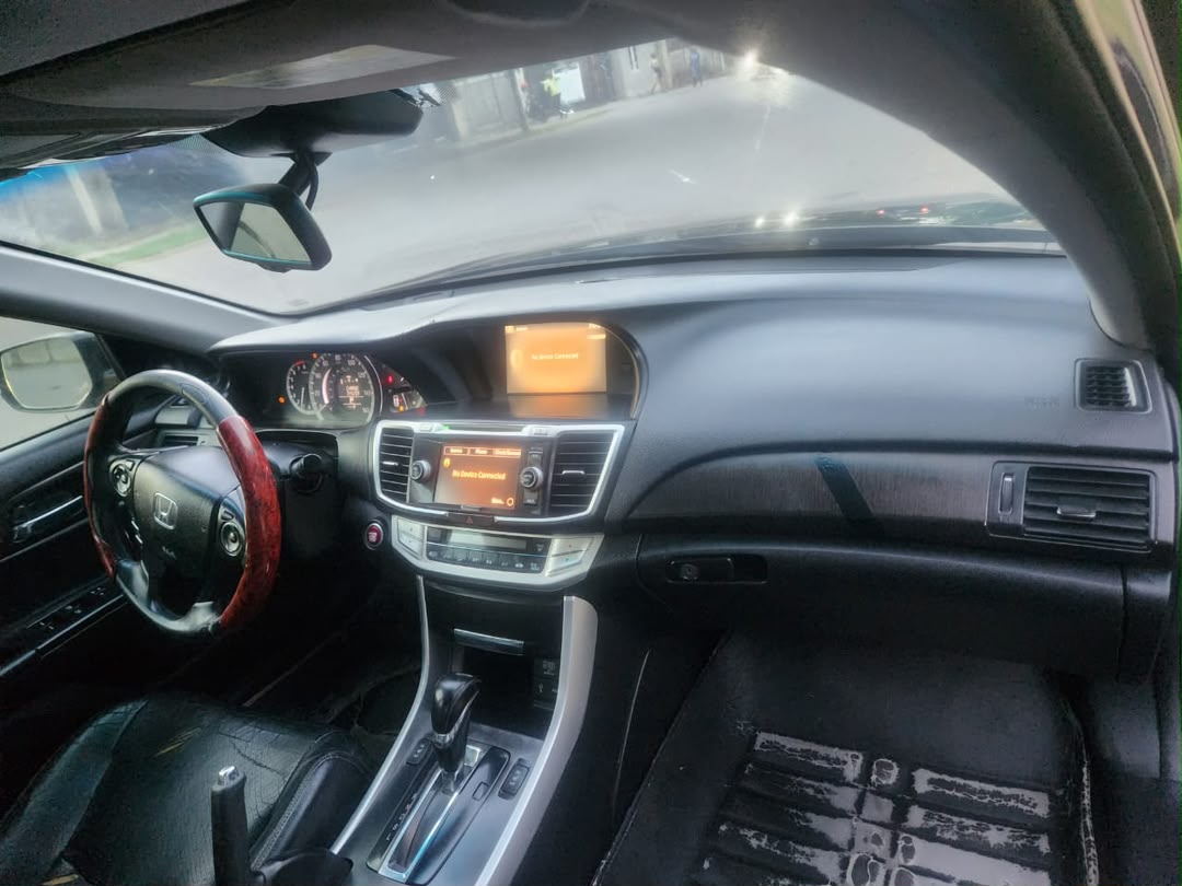 
								Extremely clean Used Honda Accord 2014 EXL fullest option for just 9.7m Abuja full									