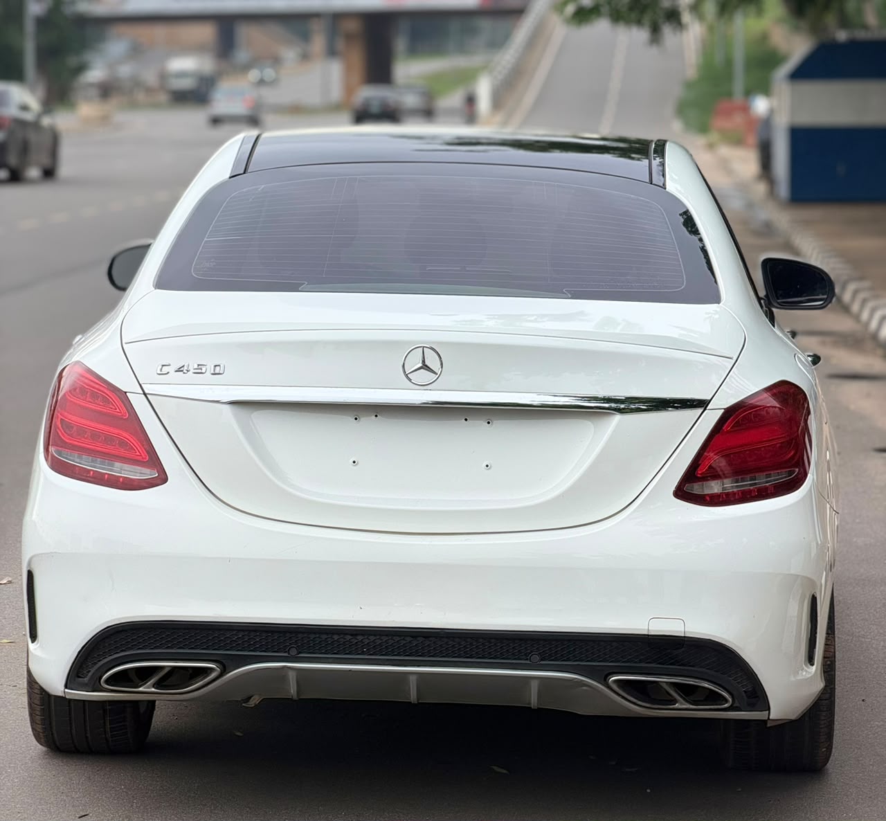 
								neatly used 2016 C450 BENZ AMG delivers, PRICE; 22M OnLy💰, AbuJa LoKaTioN📍 full									