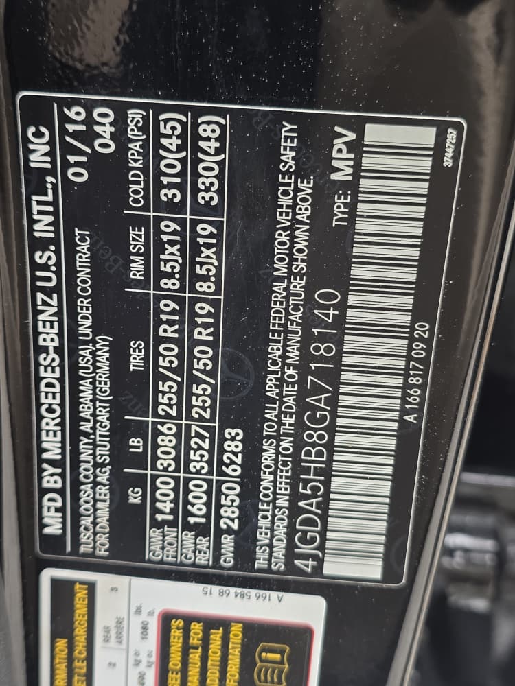 
								GLE350 2016 MODEL WITH ORIGINAL CUSTOM DUTY FULLY PAID FULL OPTION KEYLESS THUMBSTART PANORAMIC ROOF WITH UNTAMPERED ENGINE AND GEAR AC FACTORY FITTED BUY AND DRIVE ABSOLUTELY NOTHING TO FIX  👉30m buyer settle 500k location Abacha road nyanya Abuja deal Car is with me directly full									