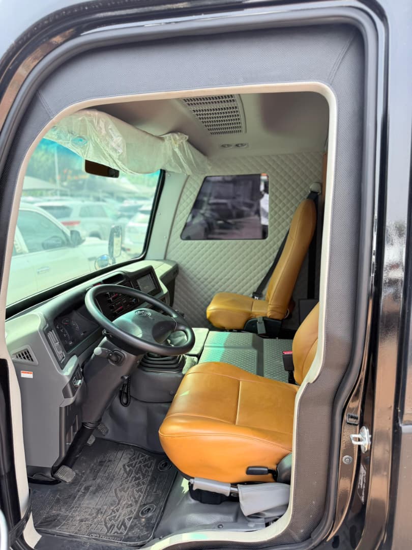 
								Brand New 2025 Coaster Bus VVIP BULLETPROOF. PRIVATE JET SITTING ARRANGEMENTS. Diesel Engine. 850m  📍Pkrice 750m Abuja deal full									