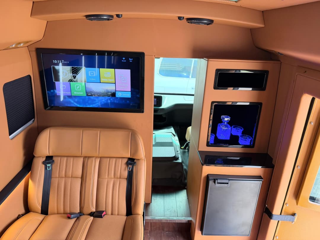 
								Brand New 2025 Coaster Bus VVIP BULLETPROOF. PRIVATE JET SITTING ARRANGEMENTS. Diesel Engine. 850m  📍Pkrice 750m Abuja deal full									