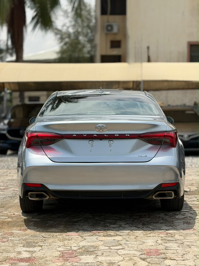 
								CLEAN FOREIGN USED 2019 TOYOTA AVALON IN PRISTINE CONDITION  PRICE: 36M full									