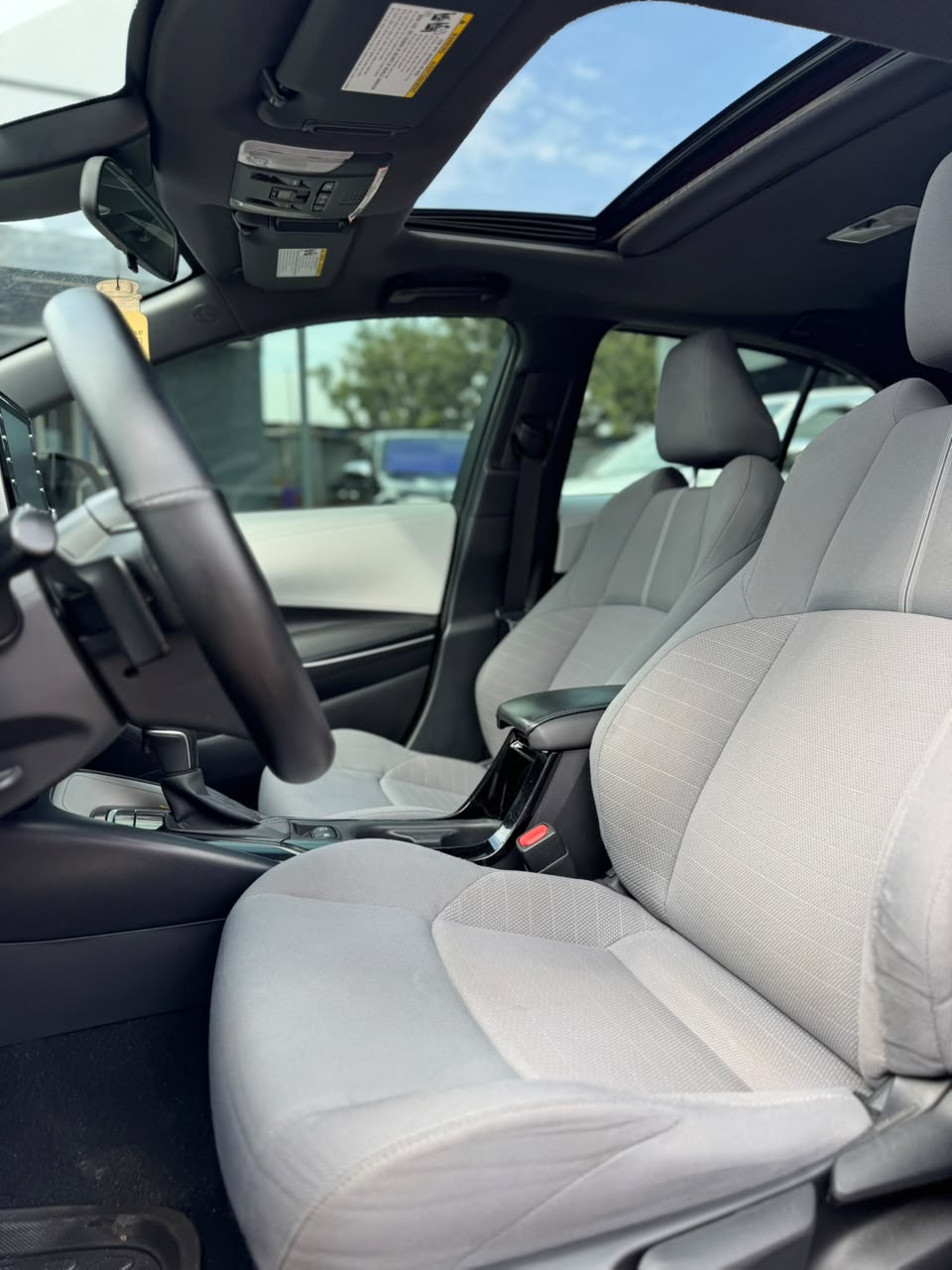 
								Foreign used 2019 Toyota Corolla SE  Low mileage  Clean interior  Going for 21m  Fullest option  Thumb start  Sun roof Abuja deal full									