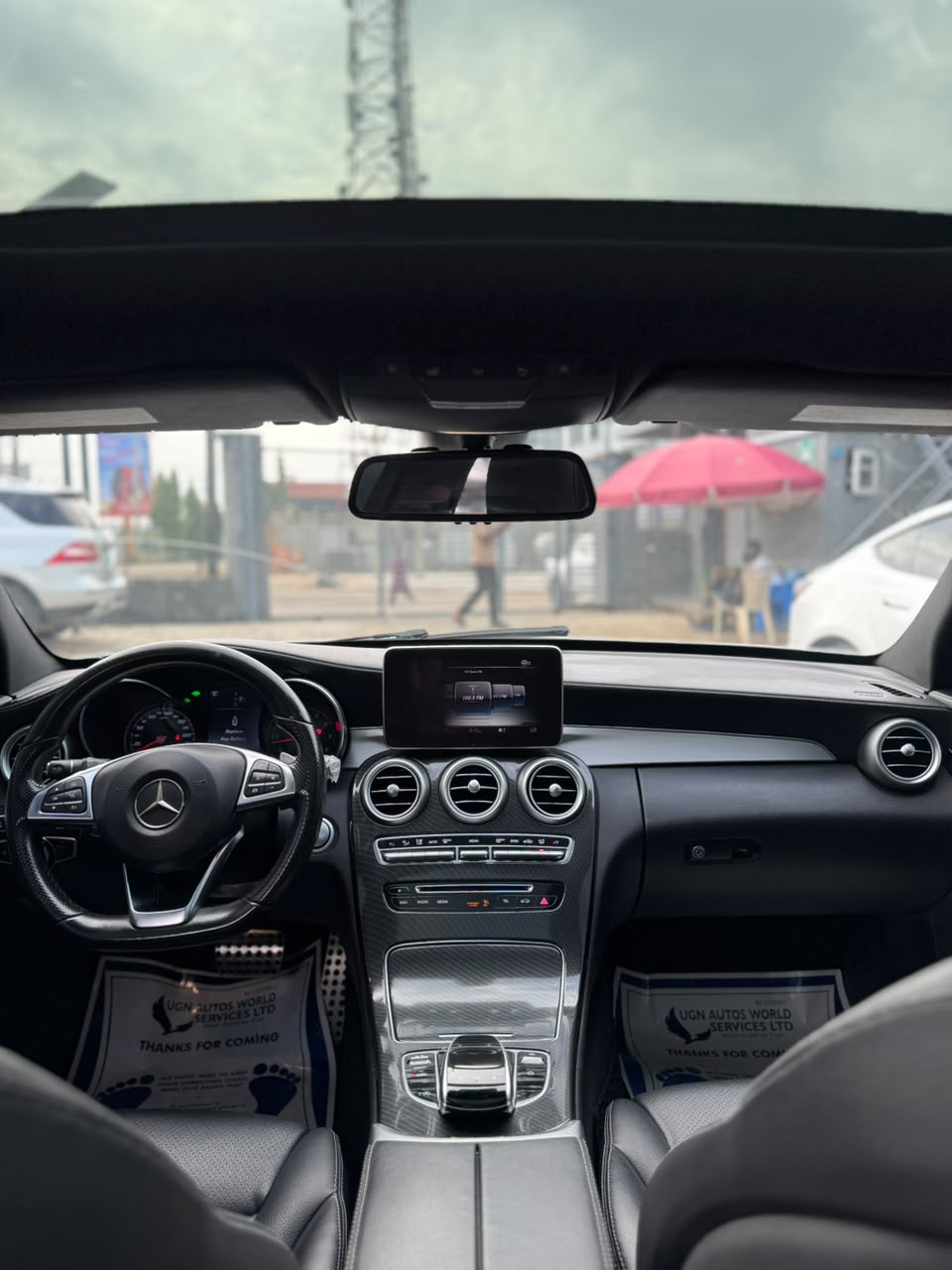 
								Foreign used 2016 Mercedes Benz C400  Black interior  Full pano roof  Thumb start  Low mileage  Going for 35m  Abuja deal full									