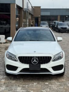 Foreign used 2016 Mercedes Benz C400  Black interior  Full pano roof  Thumb start  Low mileage  Going for 35m  Abuja deal