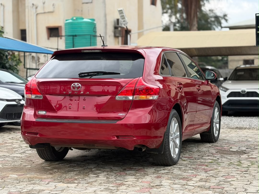 
								CLEAN FOREIGN USED 2010 TOYOTA VENZA  PRICE: 18M full									