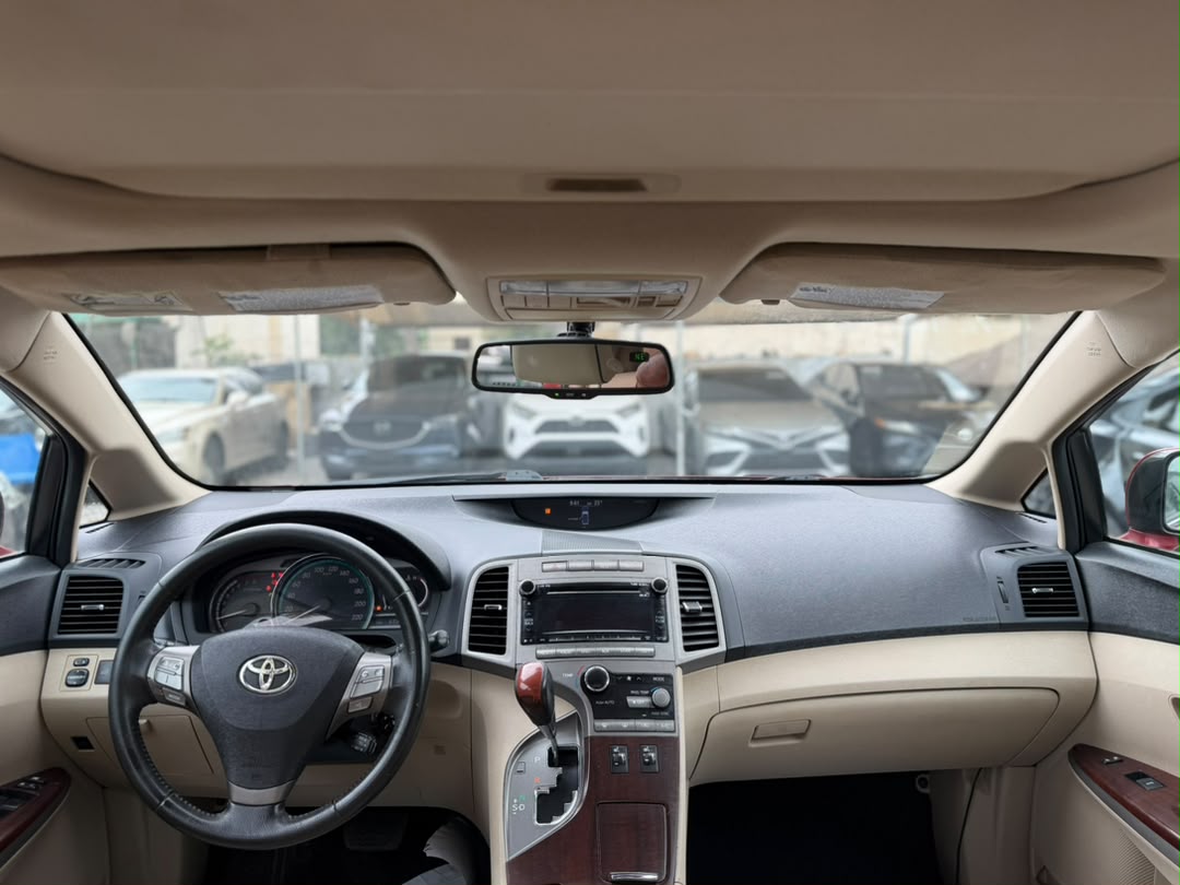 
								CLEAN FOREIGN USED 2010 TOYOTA VENZA  PRICE: 18M full									