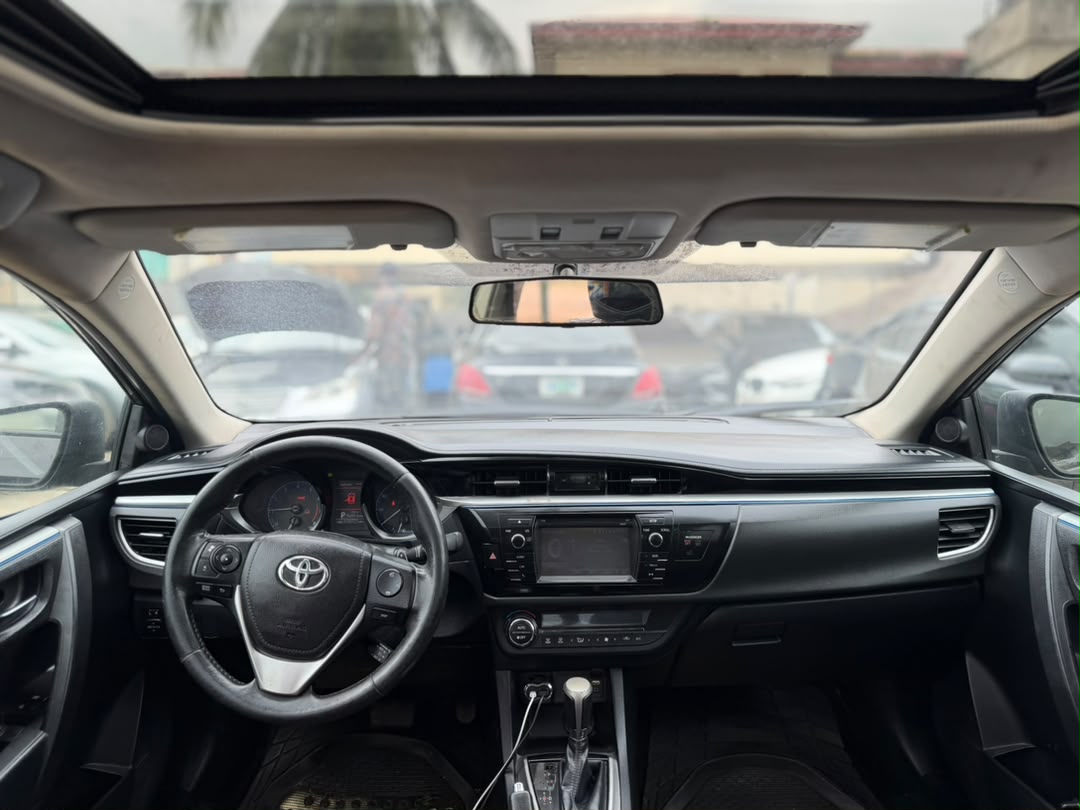 
								BELGIUM GRADE 2016 TOYOTA COROLLA SPORT IN PRISTINE CONDITION  PRICE: 10.5M NET full									