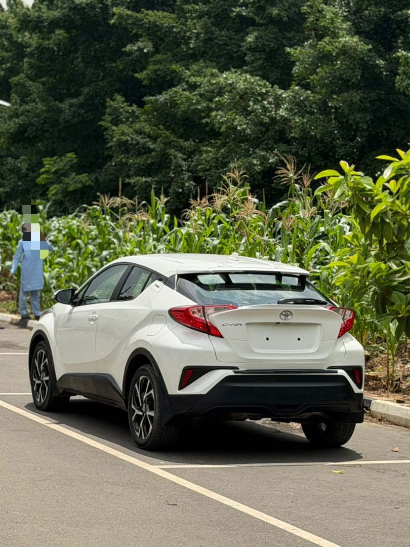 
								SUPER DISTRESS SALES FOREIGN USED 2018 TOYOTA CH-R   ORIGINAL DUTY 📃  PRICE: 16M💰  ABUJA DEAL📍  NATIONWIDE DELIVERY full									