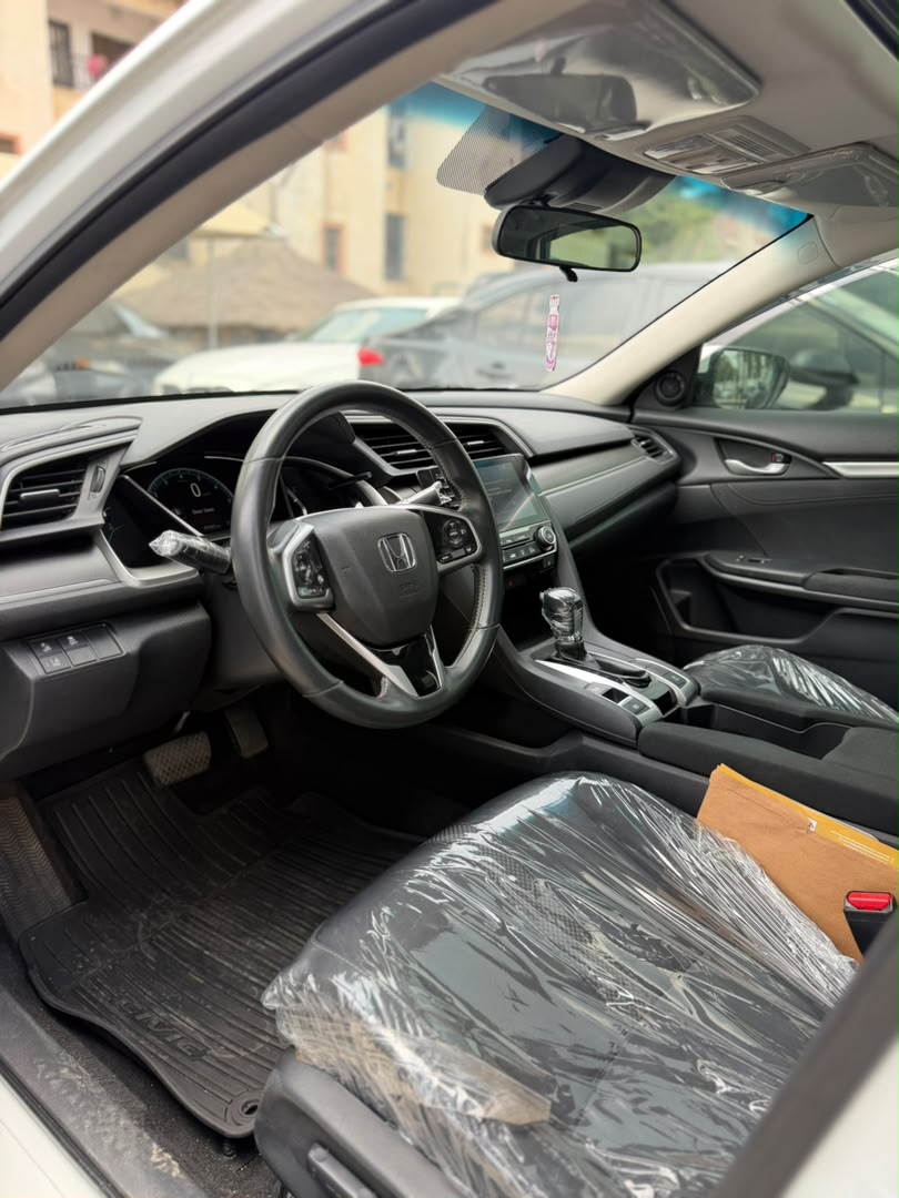 
								CLEAN FOREIGN USED 2020 HONDA CIVIC EXL IN PRISTINE CONDITION  PRICE: 17.5M NET full									