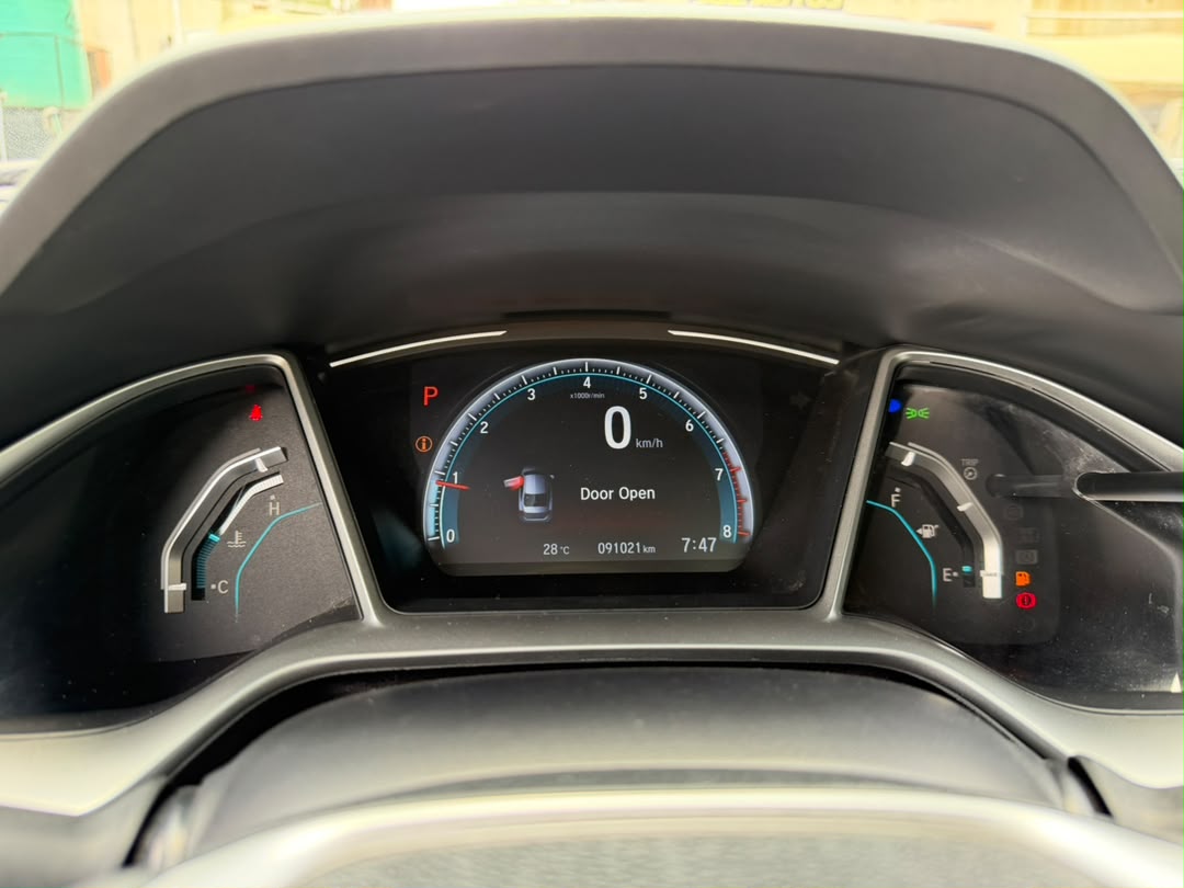 
								CLEAN FOREIGN USED 2020 HONDA CIVIC EXL IN PRISTINE CONDITION  PRICE: 17.5M NET full									