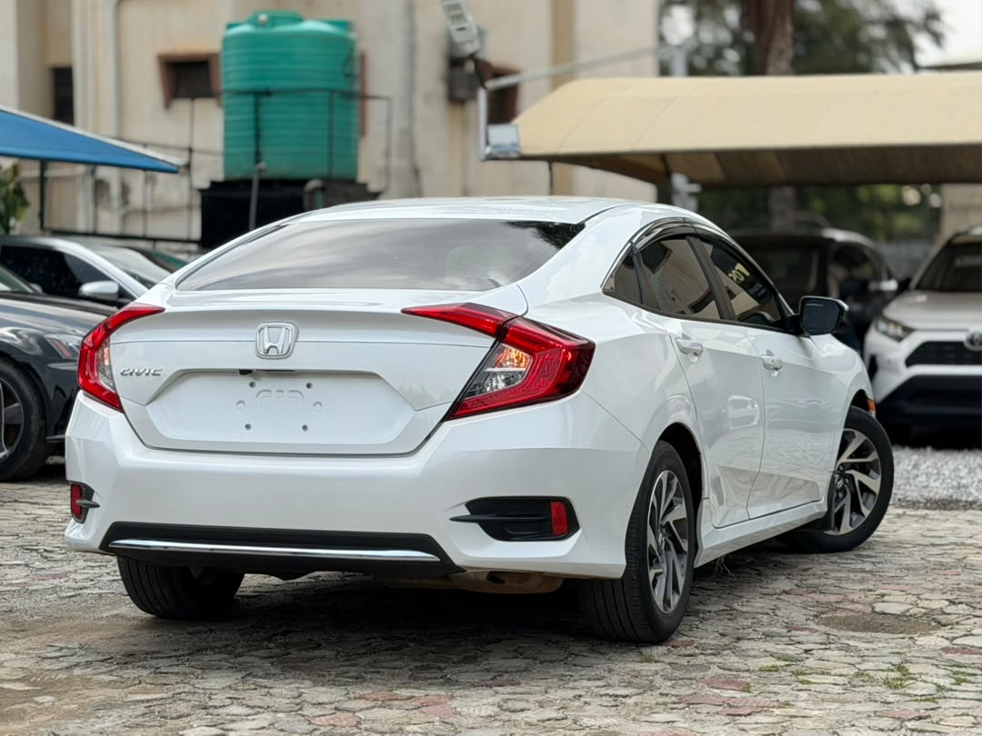 
								CLEAN FOREIGN USED 2020 HONDA CIVIC EXL IN PRISTINE CONDITION  PRICE: 17.5M NET full									