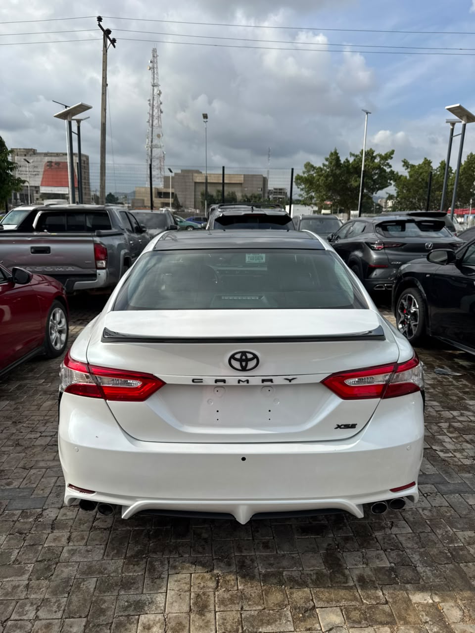 
								Distress Distress Distress 🔥🔥🔥🔥🔥‼️‼️‼️‼️Foreign used 2018 Toyota Camry XSE   Original custom duty  Fullest option  Thumb start Low mileage  Clean interior Going for 27m  Abuja deal full									