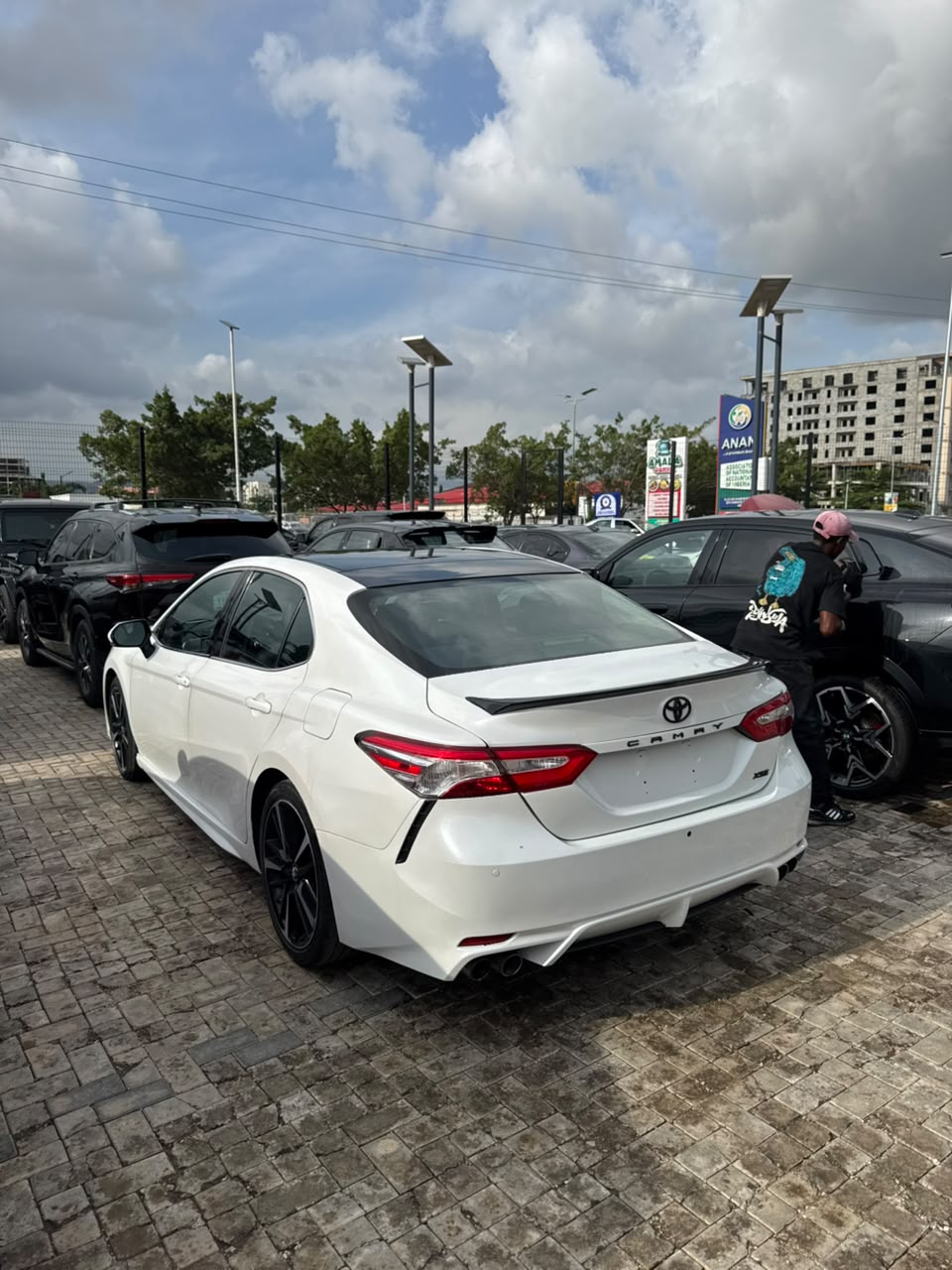 
								Distress Distress Distress 🔥🔥🔥🔥🔥‼️‼️‼️‼️Foreign used 2018 Toyota Camry XSE   Original custom duty  Fullest option  Thumb start Low mileage  Clean interior Going for 27m  Abuja deal full									