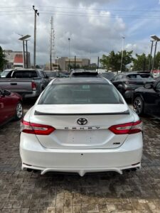 Distress Distress Distress 🔥🔥🔥🔥🔥‼️‼️‼️‼️Foreign used 2018 Toyota Camry XSE   Original custom duty  Fullest option  Thumb start Low mileage  Clean interior Going for 27m  Abuja deal