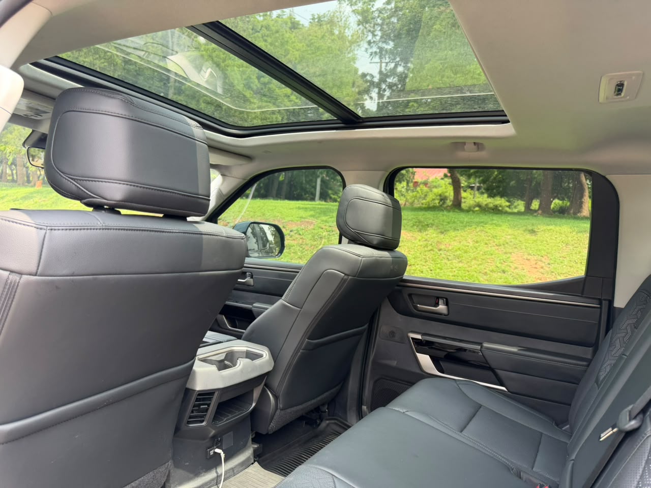 
								Power. Luxury. Reliability.  Looking for a pickup that stands out?   This foreign-used 2024 Toyota Tundra delivers bold styling, exceptional performance, and premium comfort   PRICE; 130M OnLy💰   Whether for business, family, or executive use, the 2024 Tundra is built to perform and designed to impress  AbuJa LoKaTioN📍 full									