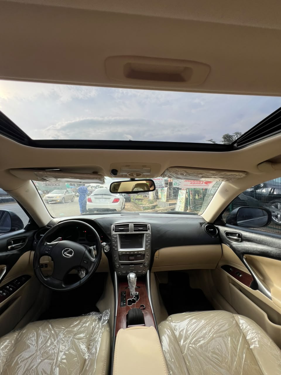 
								2008 IS250 upgraded to 2020. Direct Belgium 🇧🇪  Buy and drive. 📍Abuja 💰12.5M full									