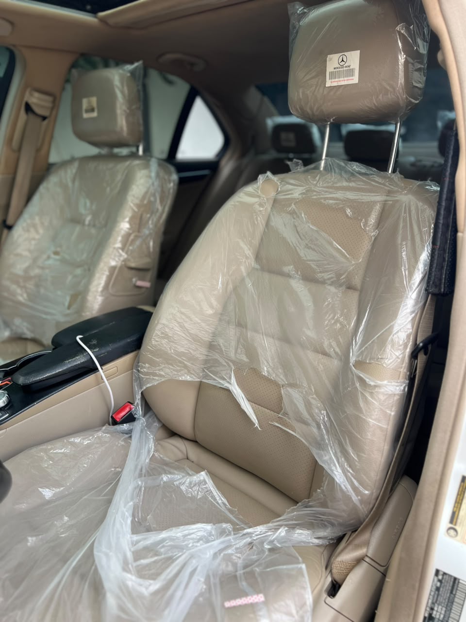 
								2013 C300  Direct Belgium 🇧🇪  Buy and drive 📍Abuja 💰13.5M full									