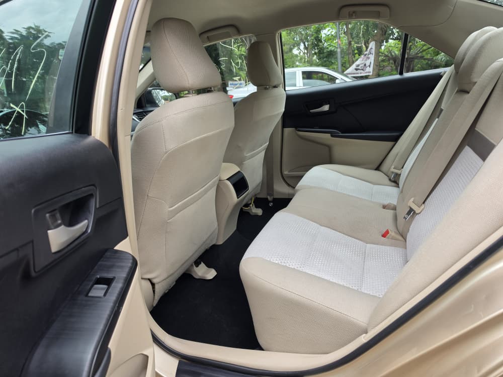 
								Lastest Arrival: Extremely clean foreign used 2013 Toyota Camry LE first body pan with recent 2026 Duty, going for just 12.8m 200k Sambo. Abujadeal full									