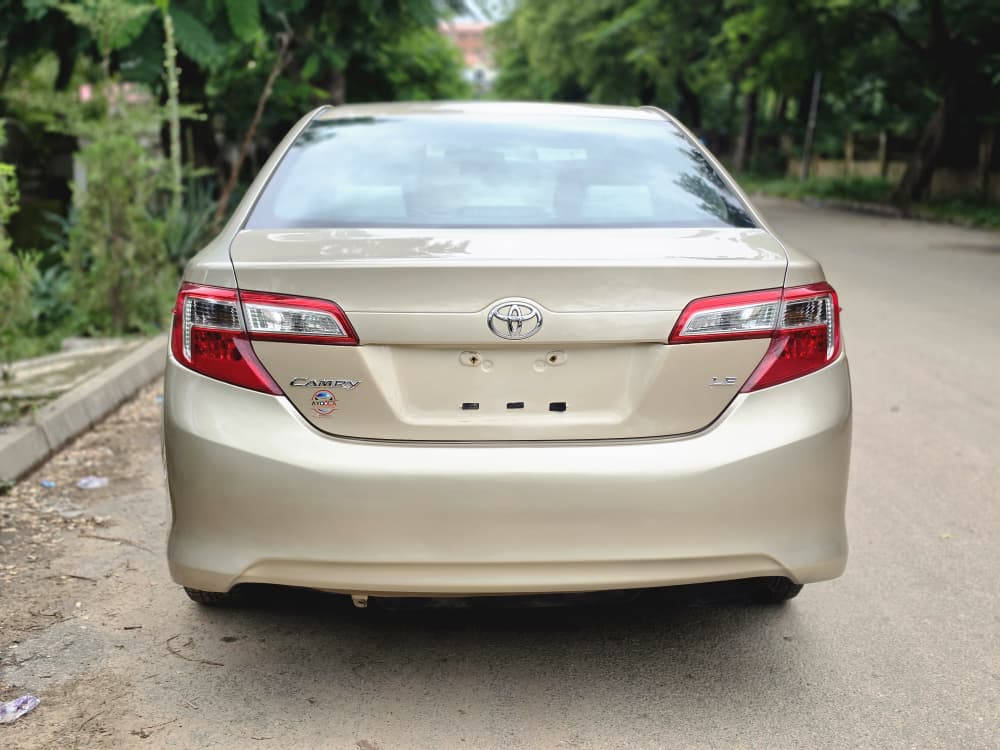 
								Lastest Arrival: Extremely clean foreign used 2013 Toyota Camry LE first body pan with recent 2026 Duty, going for just 12.8m 200k Sambo. Abujadeal full									