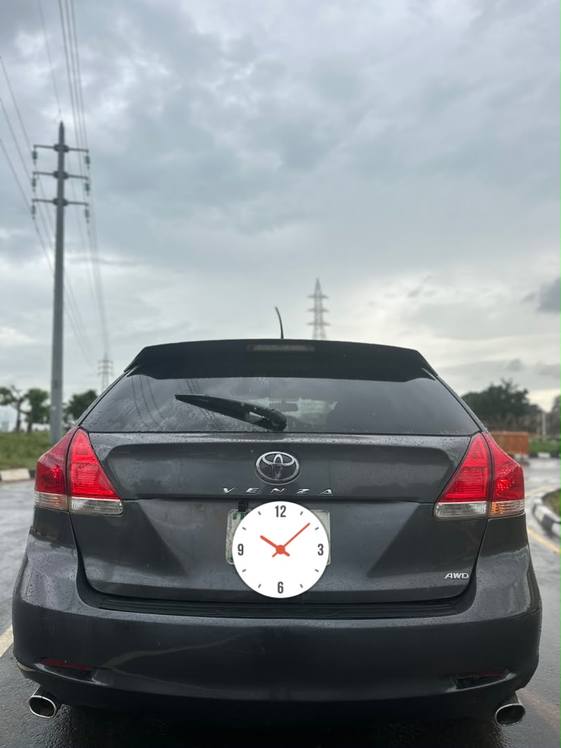 
								Giveaway Deal‼️‼️‼️ Carefully Used V6 2011/12 Toyota Venza (AWD) car is in pristine condition (Reverse Cam, Keyless, Power Boot, Android Screen & More) with duty going for just 12.2m with our sambo with me Lugbe Abuja📍 ZERO CHAIN DEAL full									
