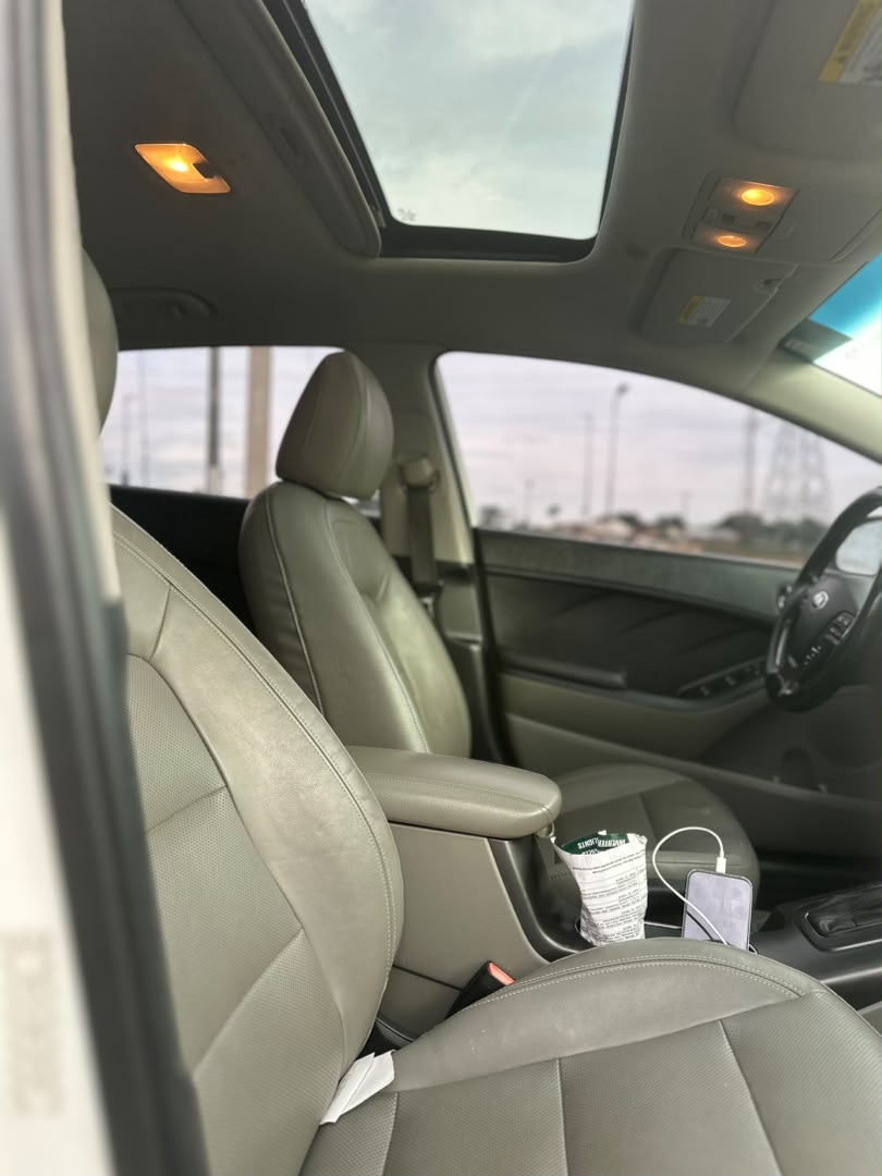 
								Giveaway Deal‼️‼️‼️ Grade A Foreign Used 2014/15 Kia Forte car is in pristine condition (Keyless) with 2026 Entry duty going for just 13.6m Net with me Lugbe Abuja📍 ZERO CHAIN DEAL full									
