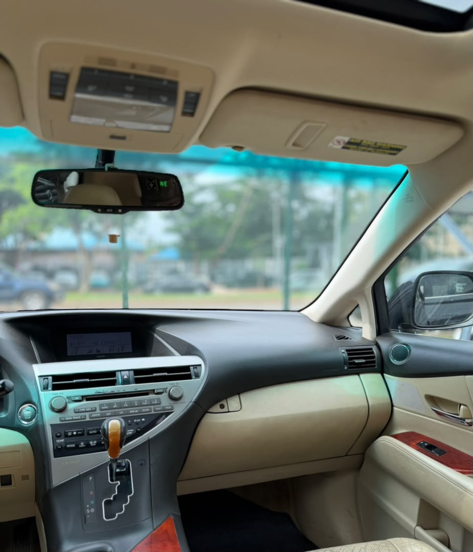 
								DEAL‼️ NEATLY USED 2010 MODEL RX 350  ORIGINAL DUTY  UNTAMPERED ENGINE AND GEAR 💰N13,500,000 ABUJA full									