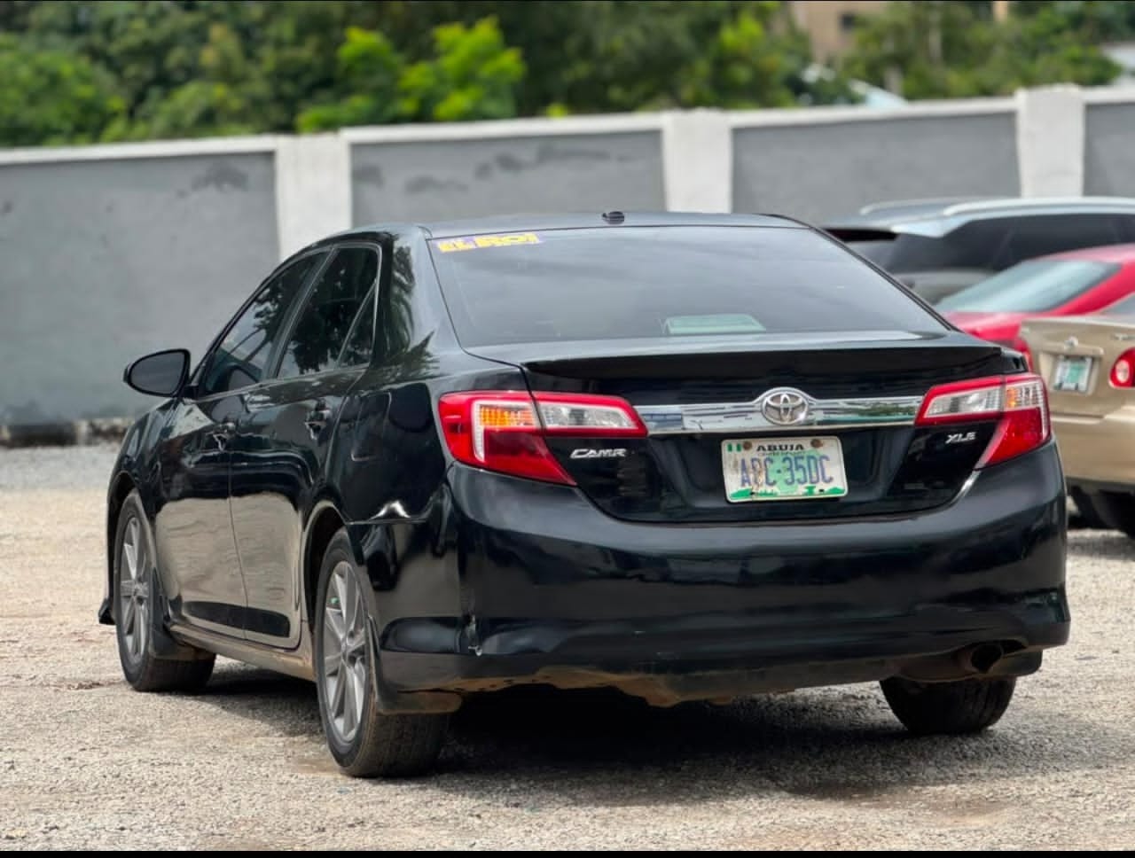 
								Distress sale 2013 Camry SE 7m owner last  come with my Sambo full									