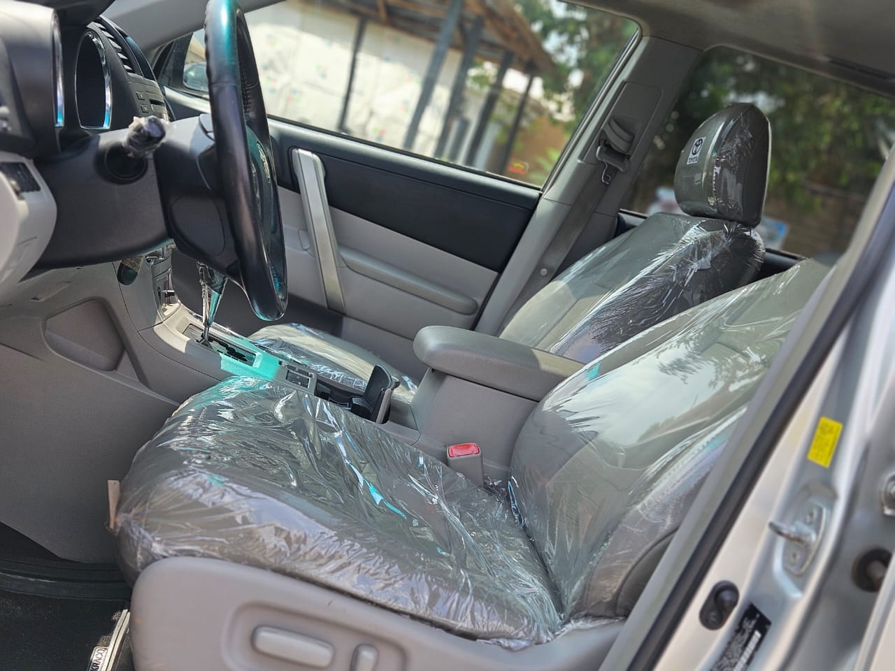 
								Distress Alert ⚠️  Foreign used Toyota Highlander 2012 with New and Untouched Components  Pano sunroof  Boot Power Tumb  👉16.8m buyer settle 400k Location Abacha road Nyanya Abuja deal full									
