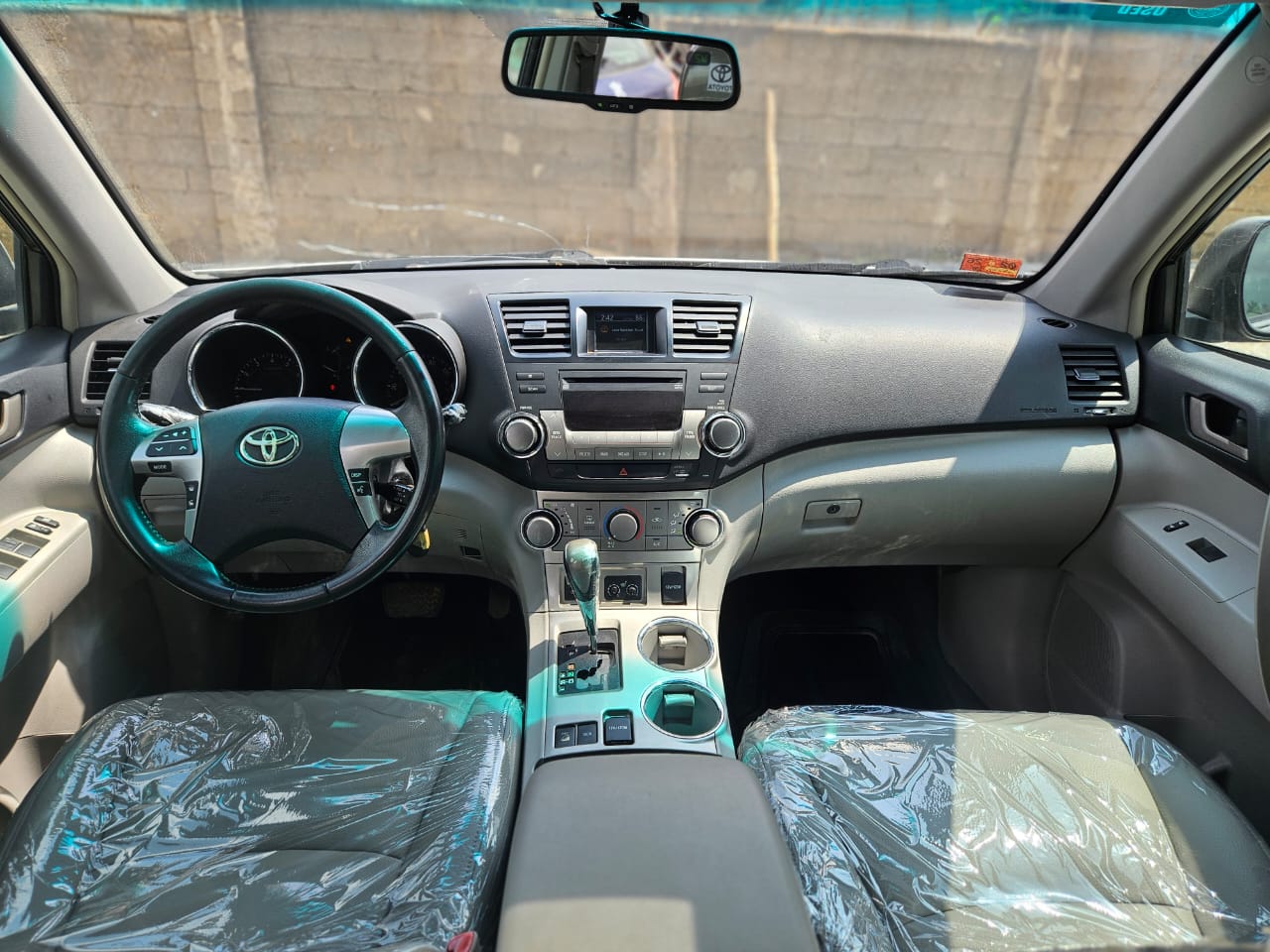 
								Distress Alert ⚠️  Foreign used Toyota Highlander 2012 with New and Untouched Components  Pano sunroof  Boot Power Tumb  👉16.8m buyer settle 400k Location Abacha road Nyanya Abuja deal full									