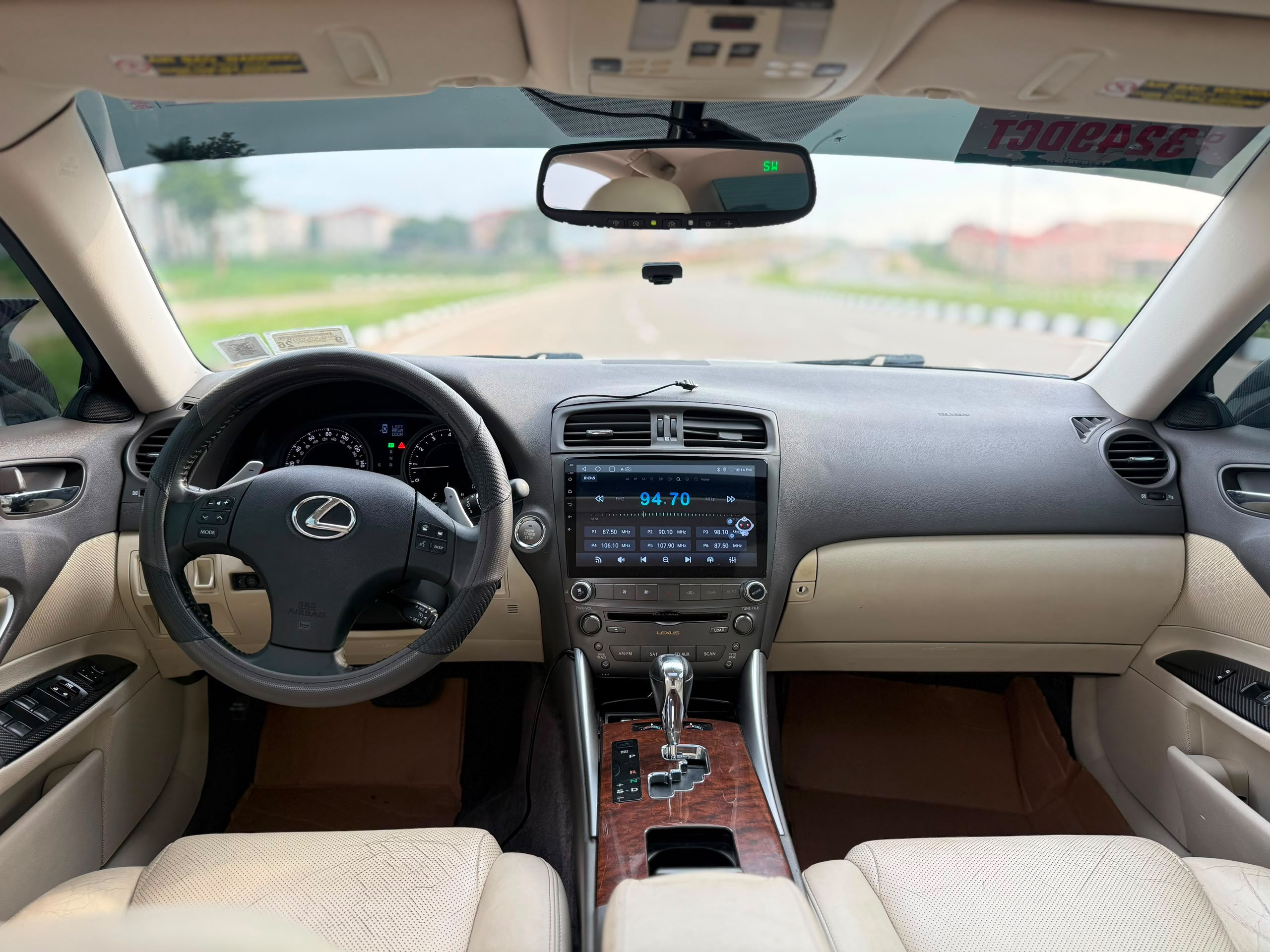 
								FOREIGN USED 🇺🇸 2010 LEXUS IS 250 WITH KEYLESS ENTRY SUNROOF REVERSE CANERA AND VALID DUTY GOING FOR 12.5MILLION NAIRA ONLY full									
