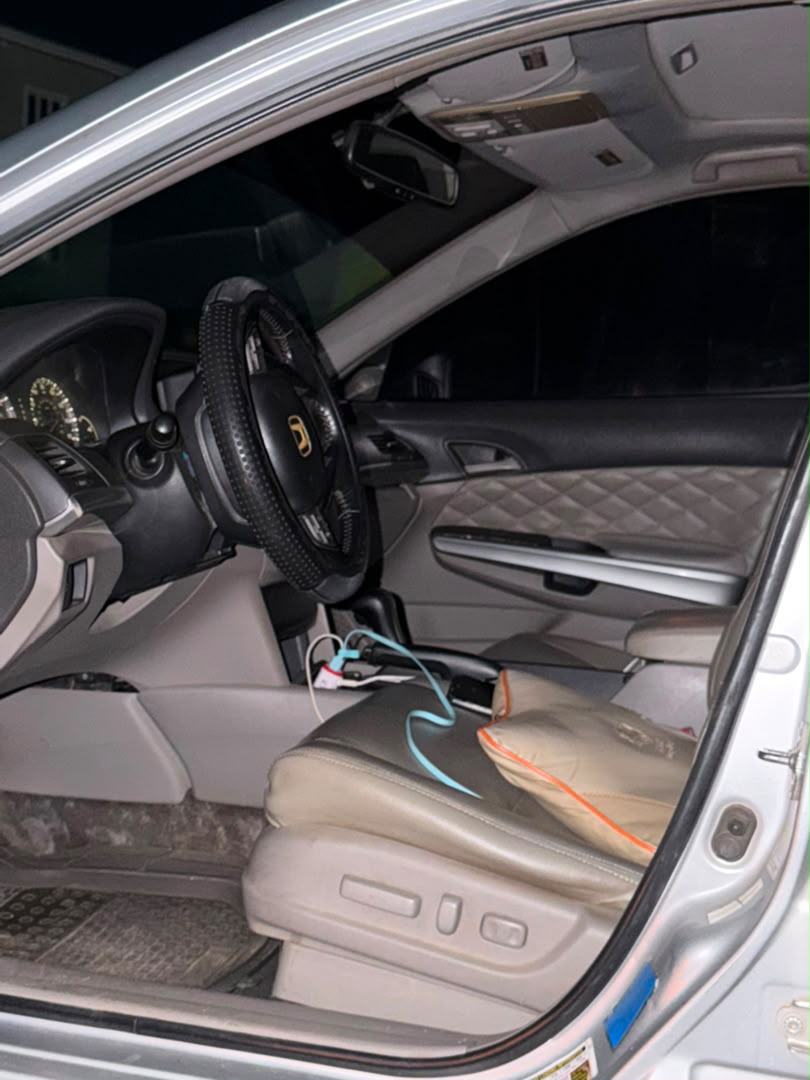 
								Sharp distress sale 2009 Honda accord nothing to fix V6 price @3.5m. Location:a Gwarinpa, Abuja! full									