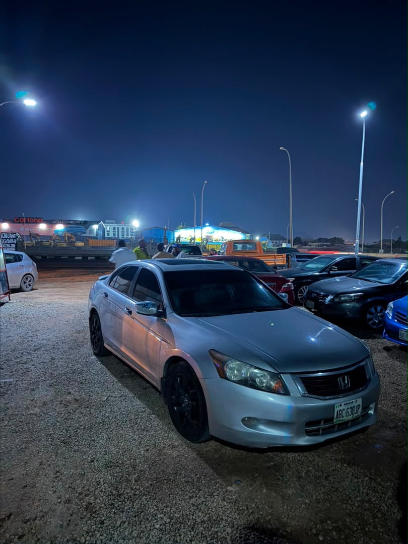 
								Sharp distress sale 2009 Honda accord nothing to fix V6 price @3.5m. Location:a Gwarinpa, Abuja! full									