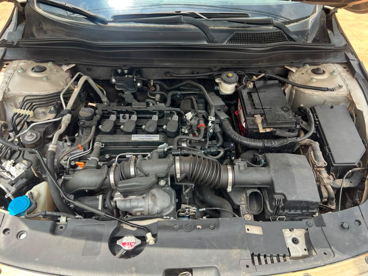 
								Distress 2020 Honda Accord Direct Belgium Available for urgent pickup Duty fully paid  Everything is blessed  Going for 19.5M Location Nyanya Abuja full									