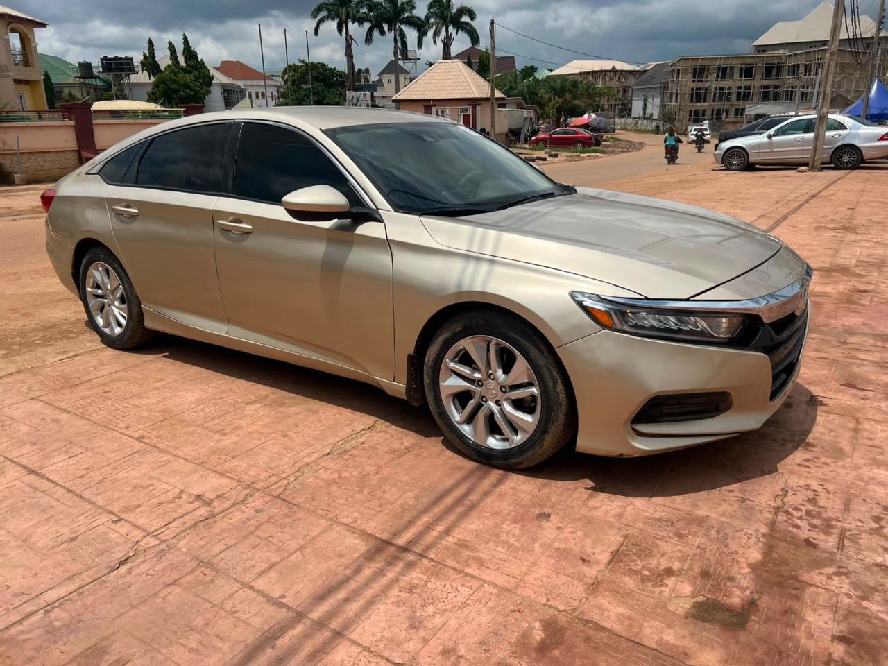 
								Distress 2020 Honda Accord Direct Belgium Available for urgent pickup Duty fully paid  Everything is blessed  Going for 19.5M Location Nyanya Abuja full									