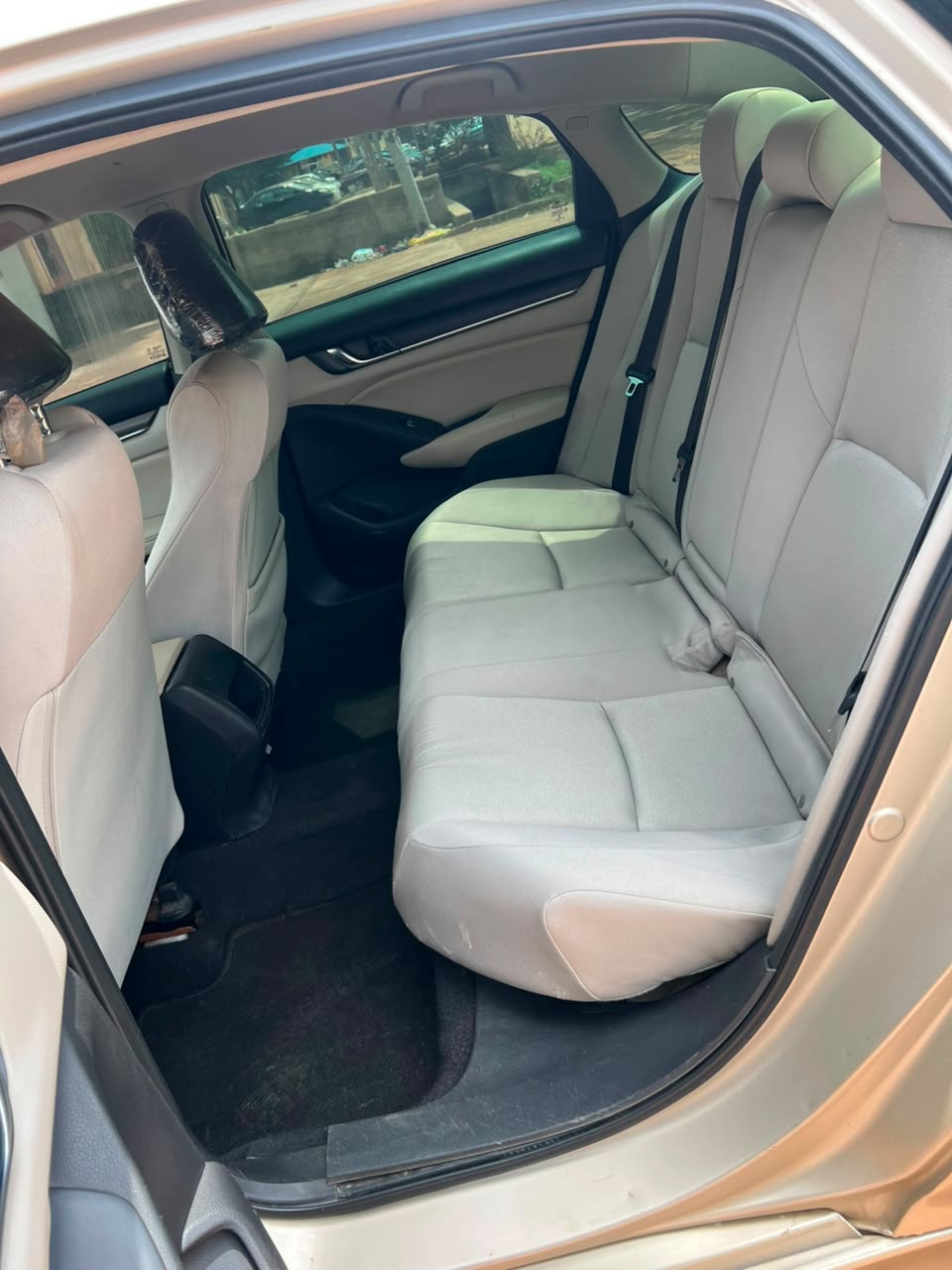 
								Distress 2020 Honda Accord Direct Belgium Available for urgent pickup Duty fully paid  Everything is blessed  Going for 19.5M Location Nyanya Abuja full									
