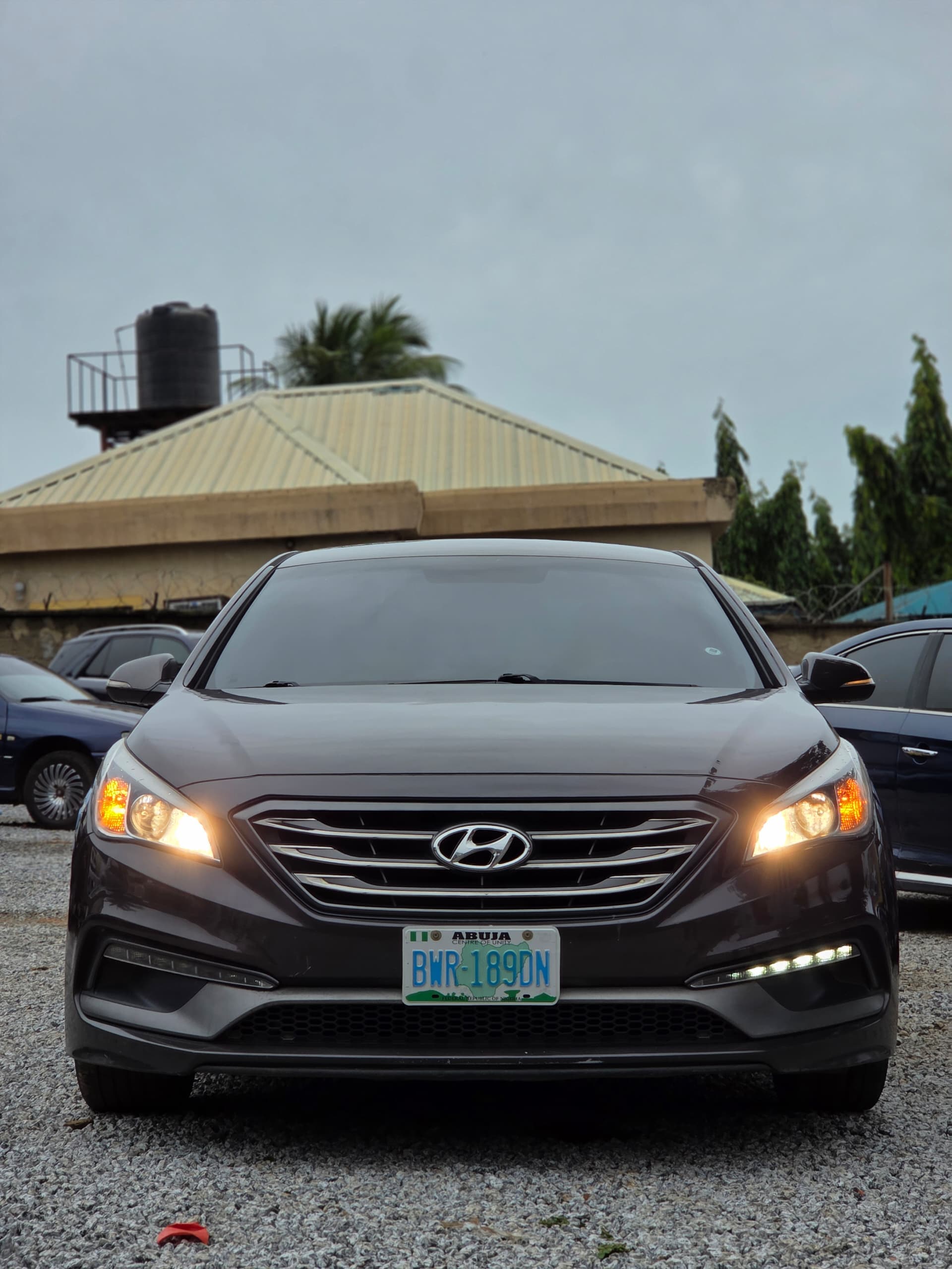 
								FEW MONTHS USED FIRSTBODY 2015 Hyundai Sonata Sport edition with original custom Duty untampered engine and gear Ac Factory fitted buy and drive absolutely nothing to fix  👉10.9m buyer settle 200k location Abacha Road nyanya Abuja deal Car is with me directly full									