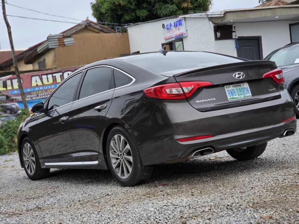 
								FEW MONTHS USED FIRSTBODY 2015 Hyundai Sonata Sport edition with original custom Duty untampered engine and gear Ac Factory fitted buy and drive absolutely nothing to fix  👉10.9m buyer settle 200k location Abacha Road nyanya Abuja deal Car is with me directly full									