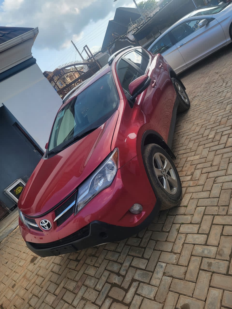 
								Foreign used Toyota RAV4 2015 going for 16.5m Abuja deal full									