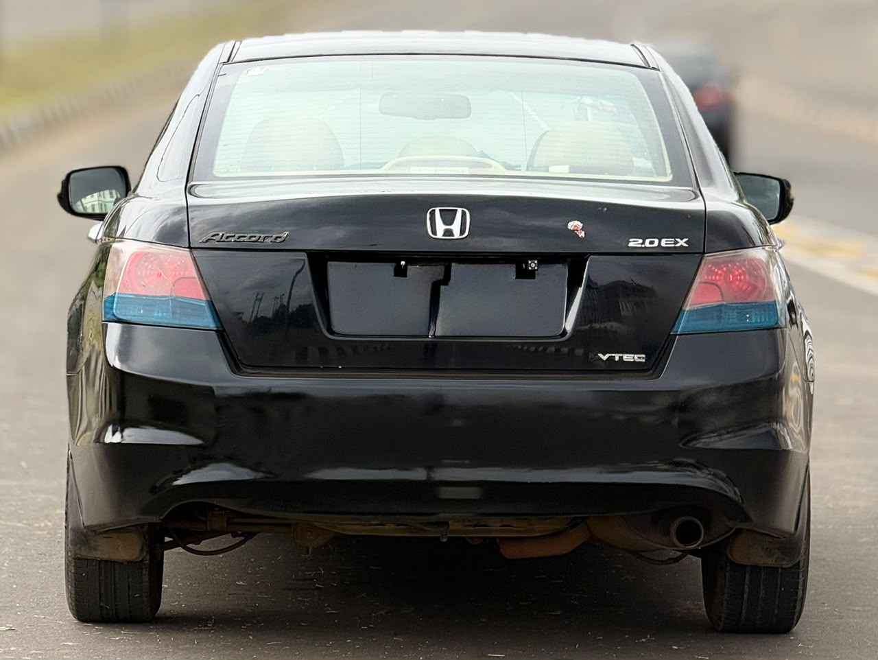 
								NEATLY USED 2009 HONDA ACCORD IN GOOD CONDITION WITH PROPER DOCUMENTATION GOING FOR 4.5M ABUJA DEAL full									