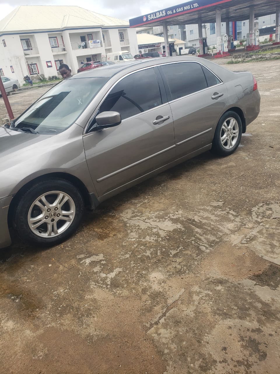 
								Very clean discussion continue is available price 3.5 million car with me full									