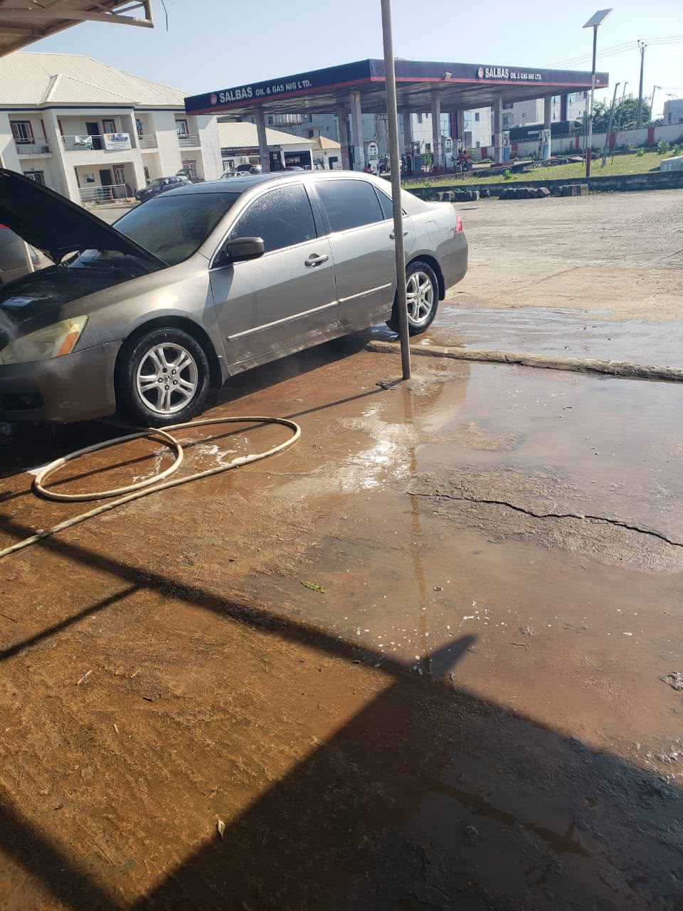 
								Very clean discussion continue is available price 3.5 million car with me full									