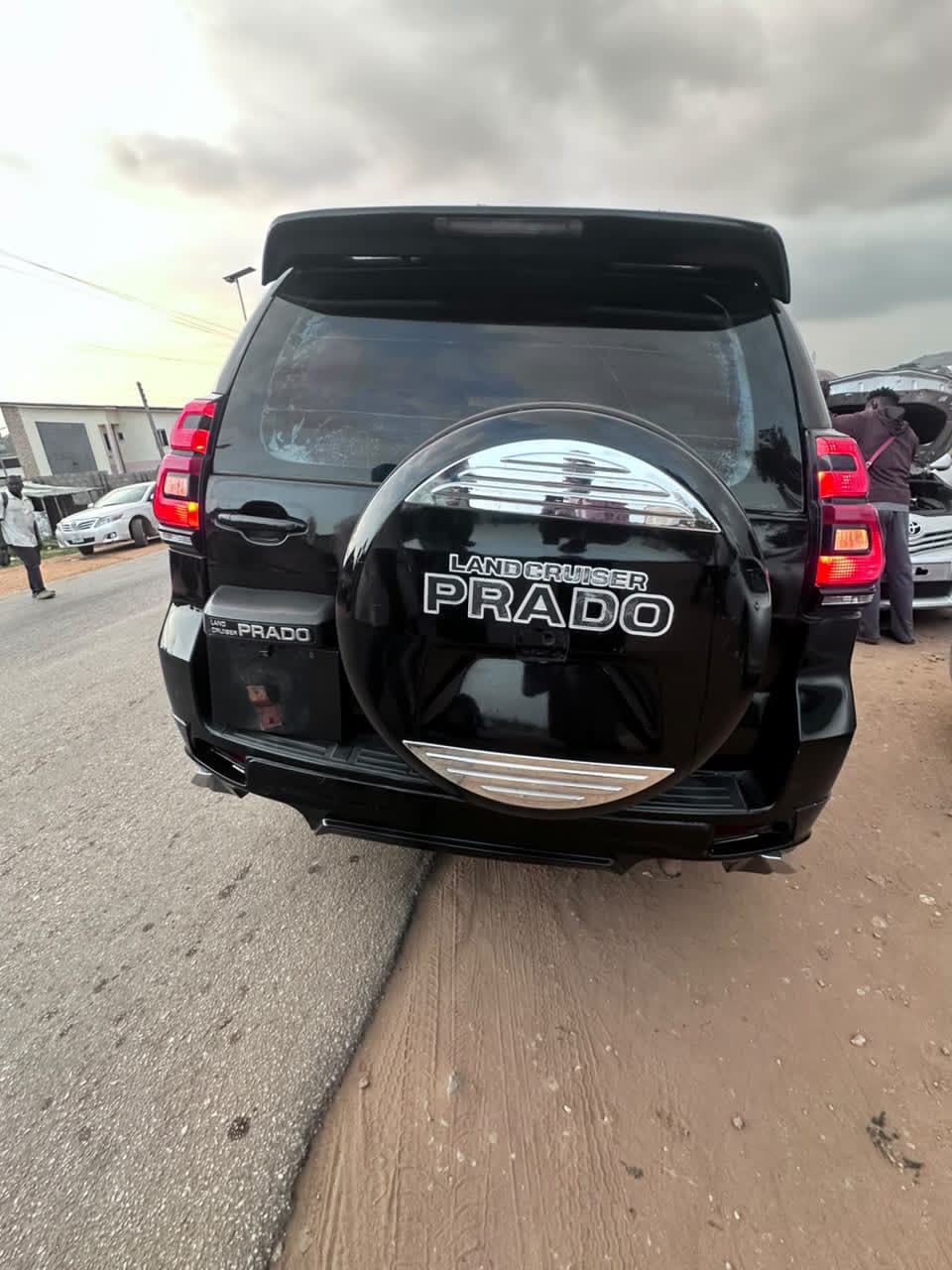 
								CLEAN USED 2008 TOYOTA PRADO UPGRADED TO 2020 🔥 4-PLUGS 📍 ENGINE//GEAR//AC☑️☑️#️⃣8.5M OWNER ABUJA full									