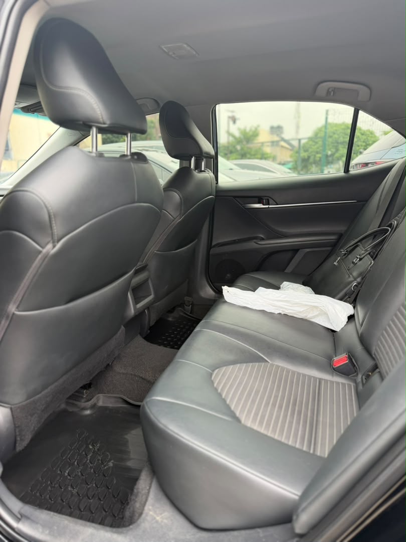 
								FOREIGN USED 2019 TOYOTA CAMRY SPORT AVAILABLE  PRICE: 19.5M full									
