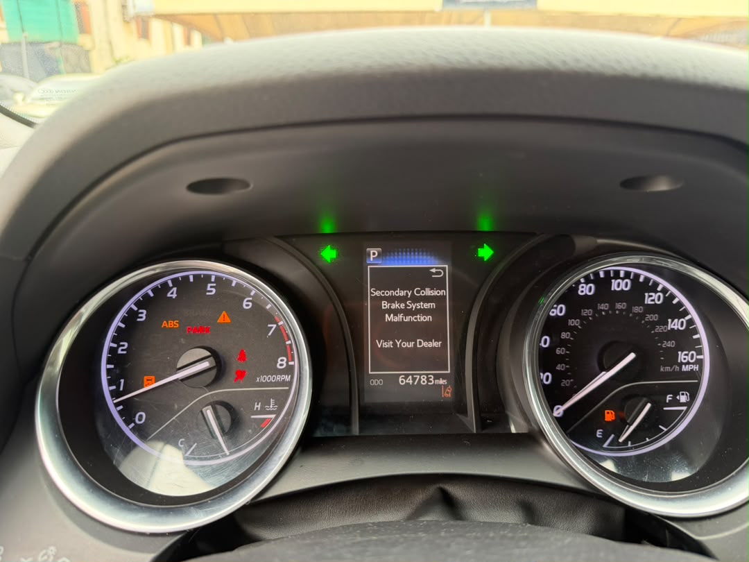 
								FOREIGN USED 2019 TOYOTA CAMRY SPORT AVAILABLE  PRICE: 19.5M full									