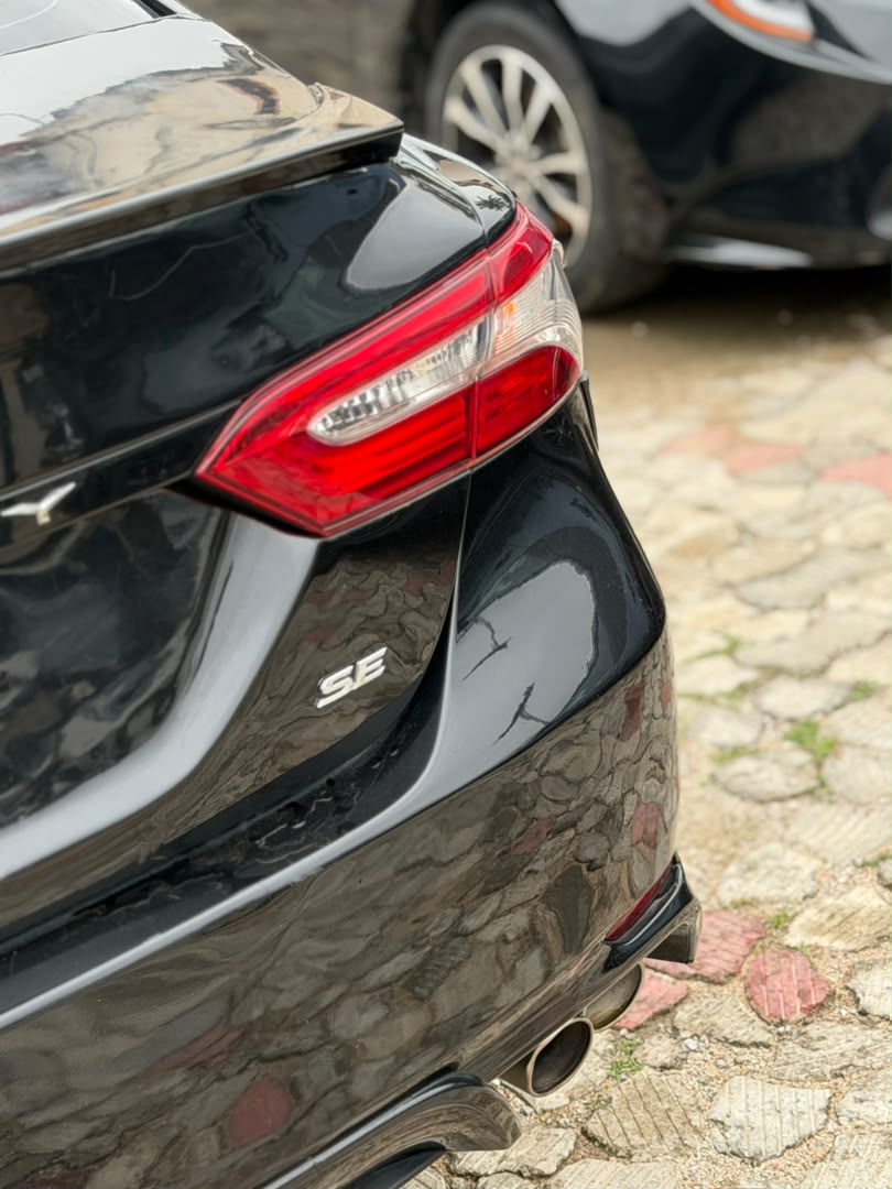 
								FOREIGN USED 2019 TOYOTA CAMRY SPORT AVAILABLE  PRICE: 19.5M full									
