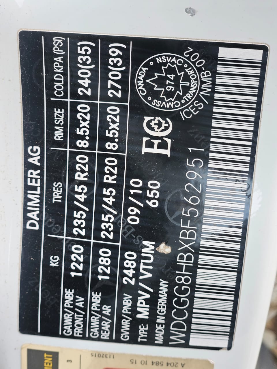 
								Mad Distress alert ⚠️          Few months Used  Benz GLK350 4matic 2011 With everything Untouched  All components are New Double Pano Roof  Power Tumb Boot  2025 Entry Custom  👉10.5m Buyer settle 200k  Location Abacha road Nyanya Abuja deal Car is with me full									