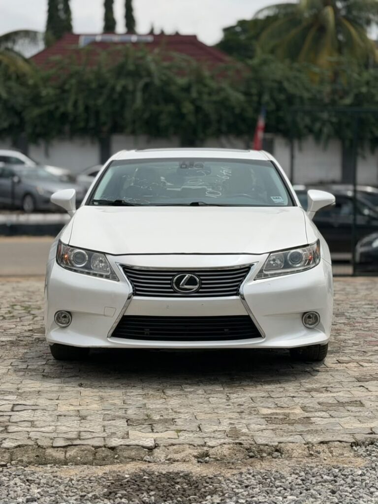 CLEAN FOREIGN USED 2014 LEXUS ES350 PRICE: 17.5M