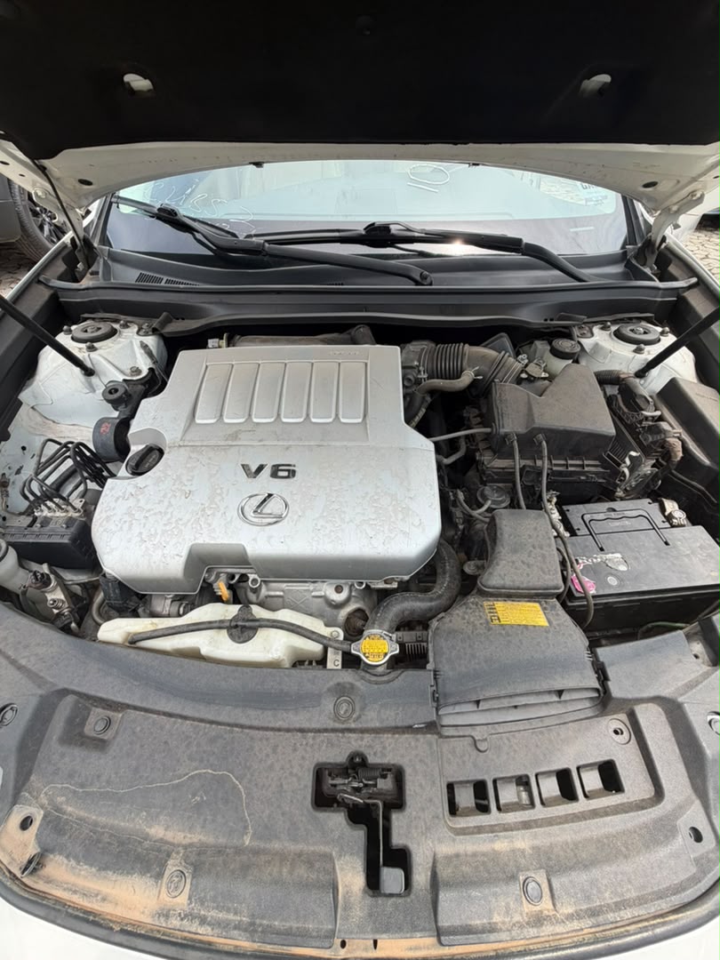 
								CLEAN FOREIGN USED 2014 LEXUS ES350 PRICE: 17.5M full									