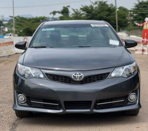 DISTRESS FOREIGN USED 2013 TOYOTA CAMRY SE NOTHING TO FIX WITH ORIGINAL CUSTOM DUTY FULLY PAID GOING FOR 12.7M ABUJA DEAL